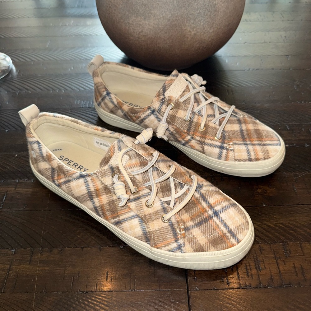 Sperry Plaid Sneakers W10 EUC